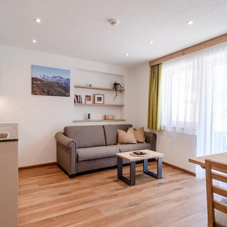 Alpen Gasthof Apartments Hohe Burg Trins Esterno foto