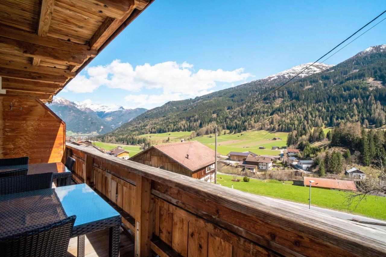 Alpen Gasthof Apartments Hohe Burg Trins Esterno foto