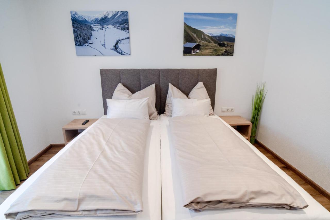 Alpen Gasthof Apartments Hohe Burg Trins Esterno foto