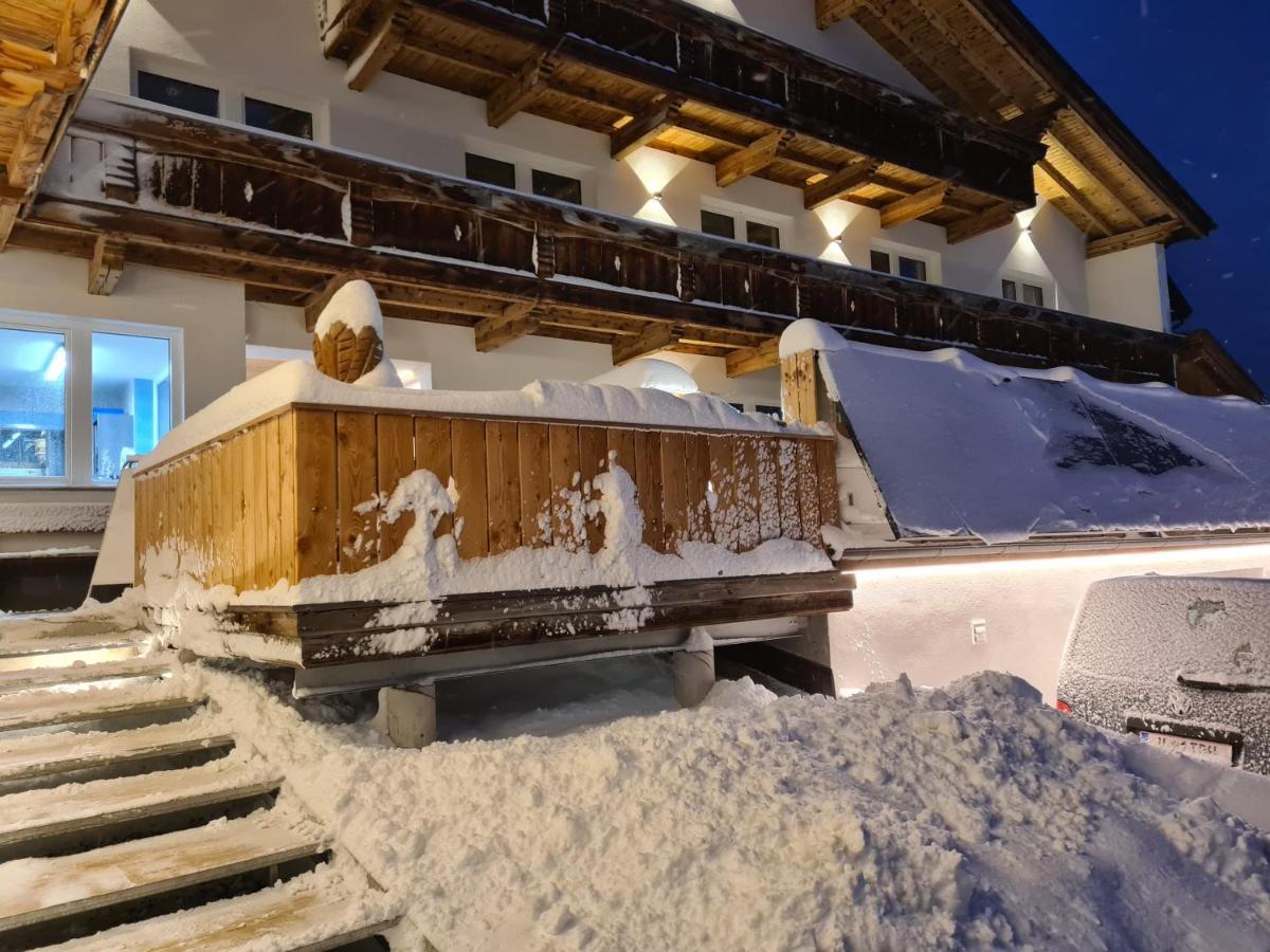 Alpen Gasthof Apartments Hohe Burg Trins Esterno foto