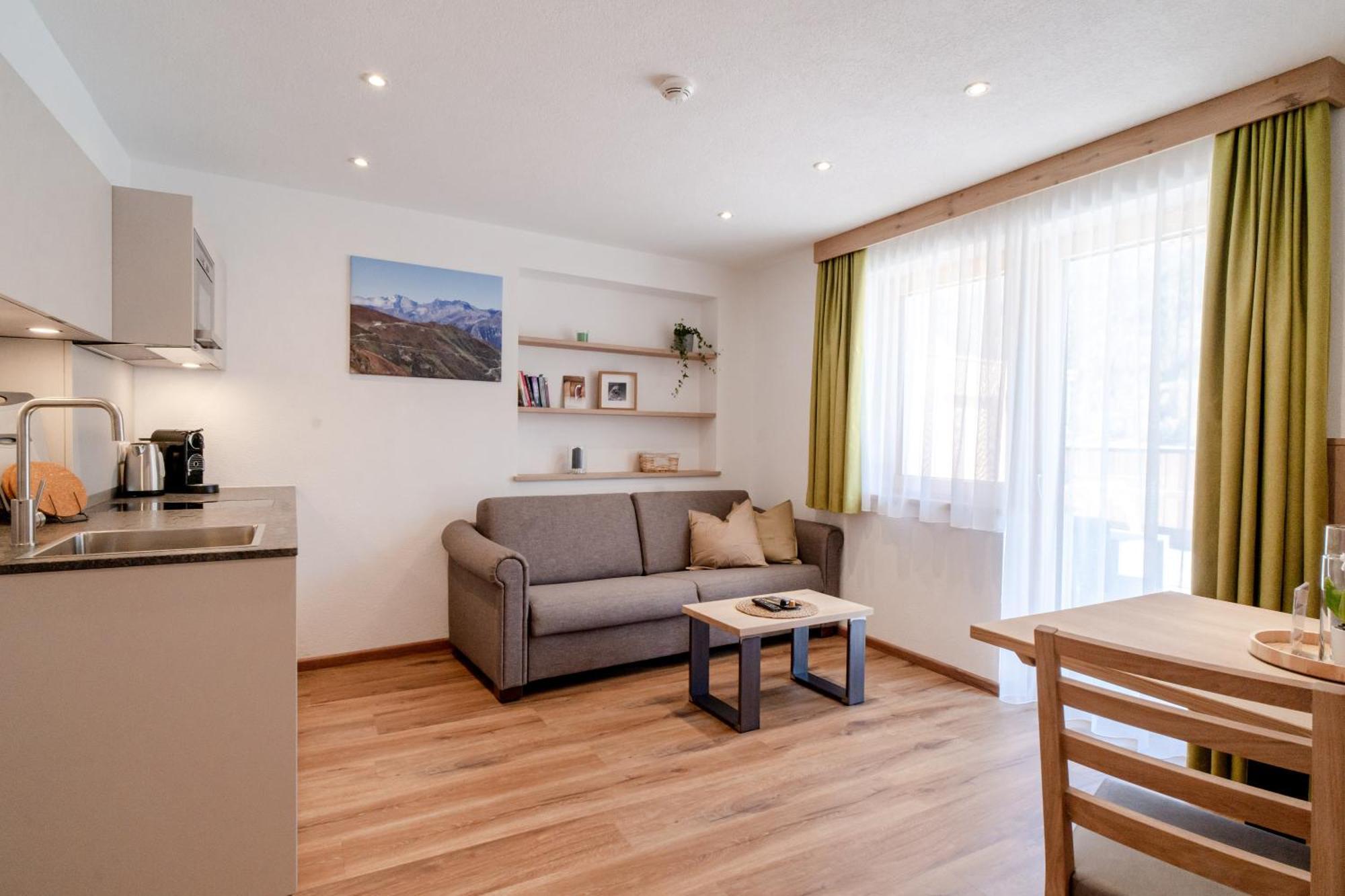Alpen Gasthof Apartments Hohe Burg Trins Esterno foto
