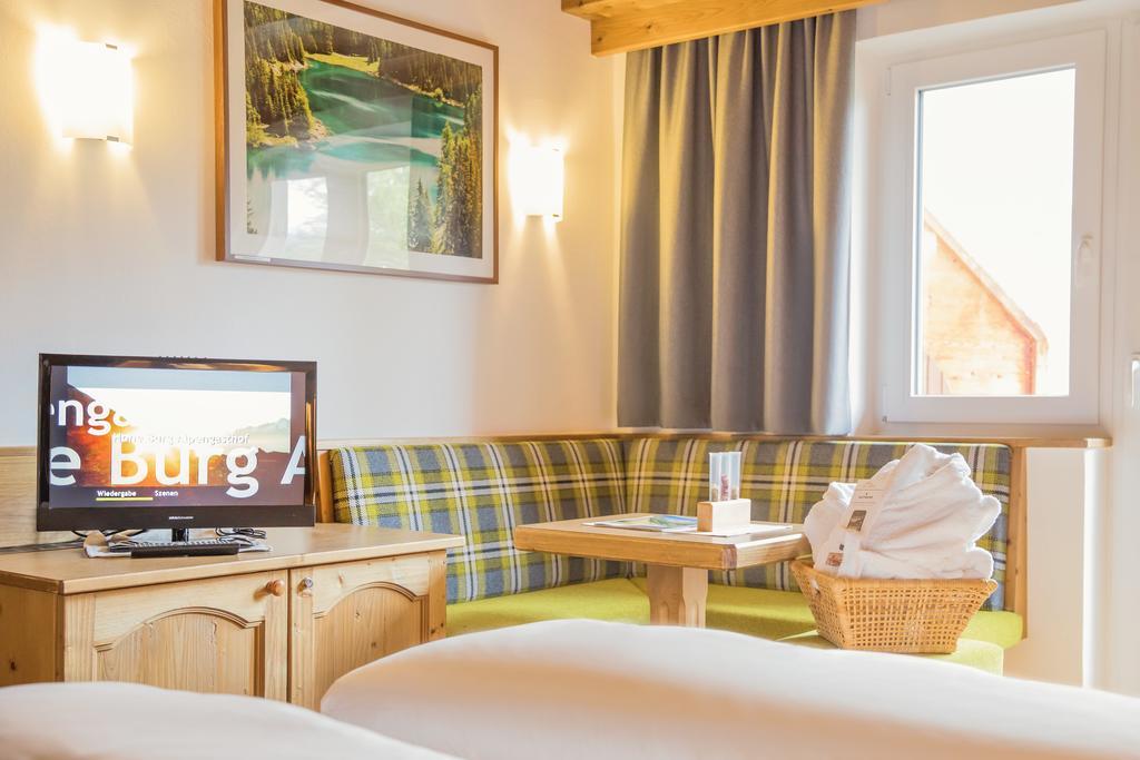 Alpen Gasthof Apartments Hohe Burg Trins Esterno foto